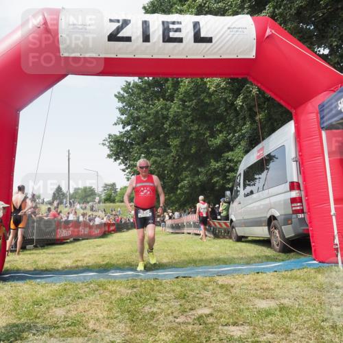 21.06.2025 - 27. Vierlanden-Triathlon KatJ http://msf.ph/oto/8051765 15.06.2025 11:41:55 Ziel 522 meine-sportfotos.de