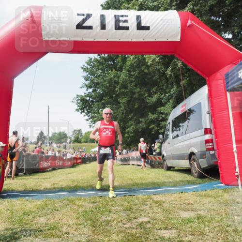 21.06.2025 - 27. Vierlanden-Triathlon KatJ http://msf.ph/oto/8051767 15.06.2025 11:41:55 Ziel 522 meine-sportfotos.de