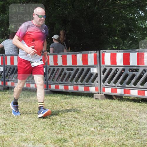 21.06.2025 - 27. Vierlanden-Triathlon KatJ http://msf.ph/oto/8052238 15.06.2025 11:52:48 Ziel 459, 593, 616 meine-sportfotos.de