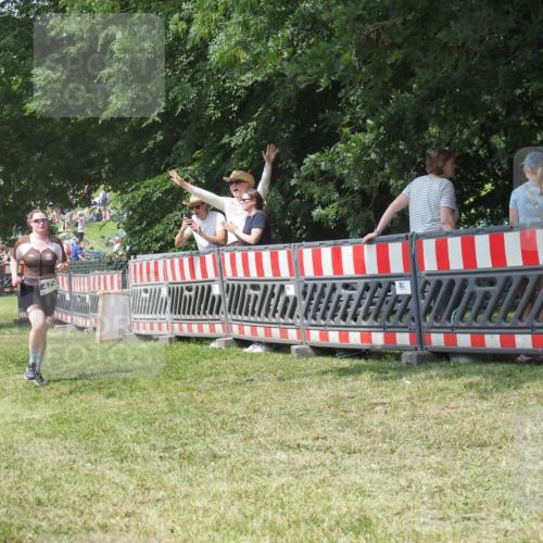 21.06.2025 - 27. Vierlanden-Triathlon KatJ http://msf.ph/oto/8052274 15.06.2025 11:54:14 Ziel 474 meine-sportfotos.de