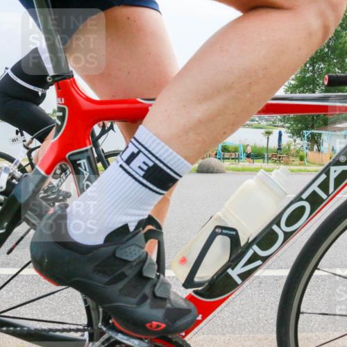 15.06.2025 - 27. Vierlanden-Triathlon H.Heesch http://msf.ph/oto/8052343 15.06.2025 10:56:58 Radfahren 94, 150, 451 meine-sportfotos.de