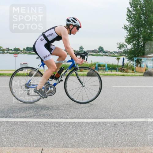 15.06.2025 - 27. Vierlanden-Triathlon H.Heesch http://msf.ph/oto/8052354 15.06.2025 10:57:10 Radfahren 482 meine-sportfotos.de