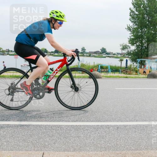 15.06.2025 - 27. Vierlanden-Triathlon H.Heesch http://msf.ph/oto/8052387 15.06.2025 10:57:47 Radfahren 48, 508, 555 meine-sportfotos.de