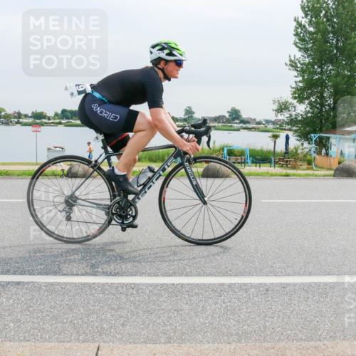15.06.2025 - 27. Vierlanden-Triathlon H.Heesch http://msf.ph/oto/8052398 15.06.2025 10:57:56 Radfahren 215, 579 meine-sportfotos.de