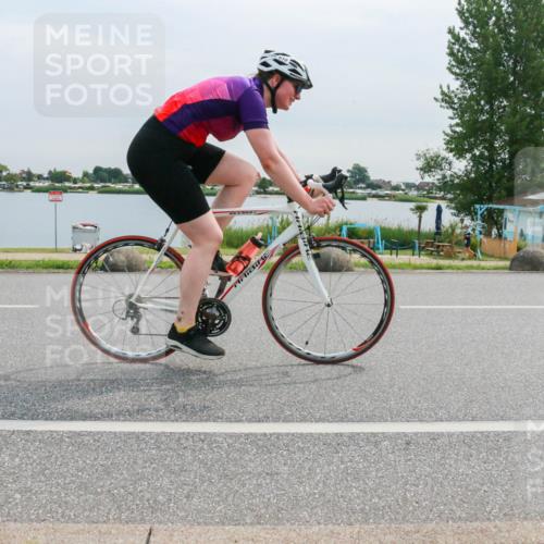 15.06.2025 - 27. Vierlanden-Triathlon H.Heesch http://msf.ph/oto/8052402 15.06.2025 10:58:04 Radfahren 511, 554, 610 meine-sportfotos.de