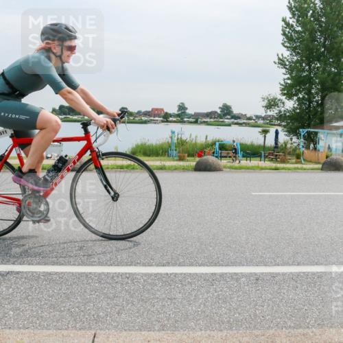 15.06.2025 - 27. Vierlanden-Triathlon H.Heesch http://msf.ph/oto/8052405 15.06.2025 10:58:05 Radfahren 475, 511, 554, 610 meine-sportfotos.de
