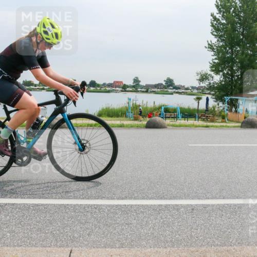 15.06.2025 - 27. Vierlanden-Triathlon H.Heesch http://msf.ph/oto/8052409 15.06.2025 10:58:07 Radfahren 475, 511, 554, 610 meine-sportfotos.de