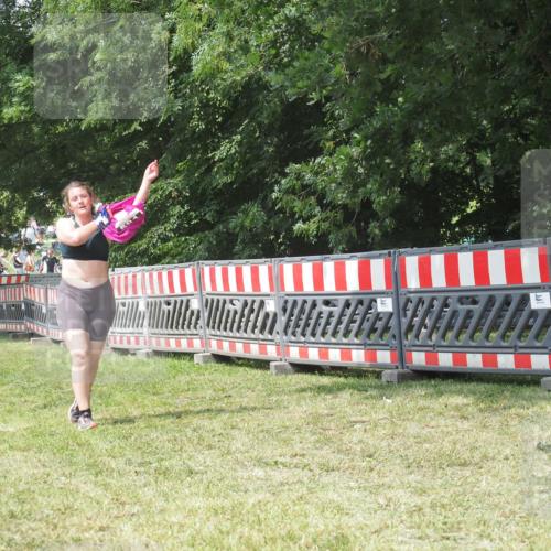 21.06.2025 - 27. Vierlanden-Triathlon KatJ http://msf.ph/oto/8052415 15.06.2025 11:56:57 Ziel 549, 581 meine-sportfotos.de