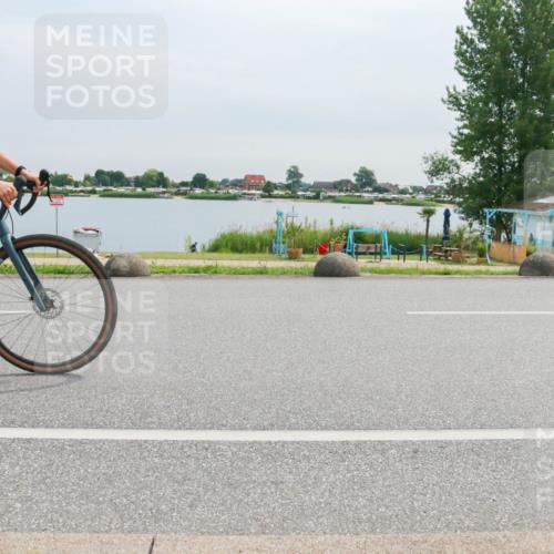 15.06.2025 - 27. Vierlanden-Triathlon H.Heesch http://msf.ph/oto/8052426 15.06.2025 10:58:27 Radfahren 480, 499 meine-sportfotos.de