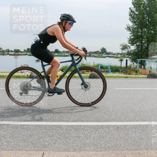 15.06.2025 - 27. Vierlanden-Triathlon H.Heesch http://msf.ph/oto/8052428 15.06.2025 10:58:27 Radfahren 480, 499 meine-sportfotos.de