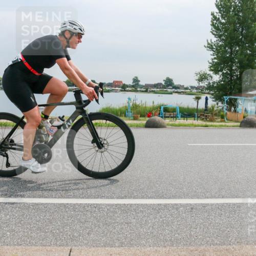 15.06.2025 - 27. Vierlanden-Triathlon H.Heesch http://msf.ph/oto/8052432 15.06.2025 10:58:28 Radfahren 480, 499 meine-sportfotos.de