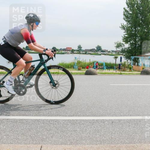 15.06.2025 - 27. Vierlanden-Triathlon H.Heesch http://msf.ph/oto/8052454 15.06.2025 10:58:55 Radfahren 23, 471, 477, 595 meine-sportfotos.de