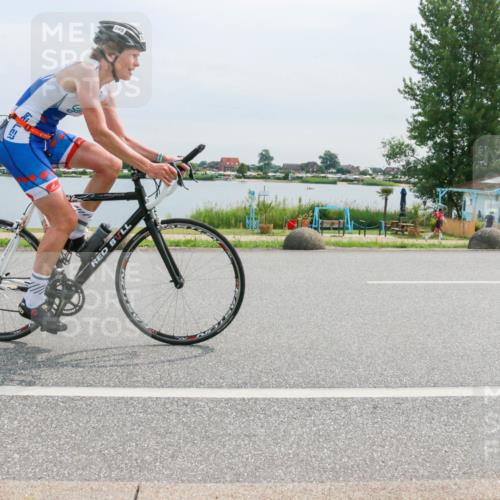 15.06.2025 - 27. Vierlanden-Triathlon H.Heesch http://msf.ph/oto/8052458 15.06.2025 10:58:57 Radfahren 23, 471, 477, 595 meine-sportfotos.de