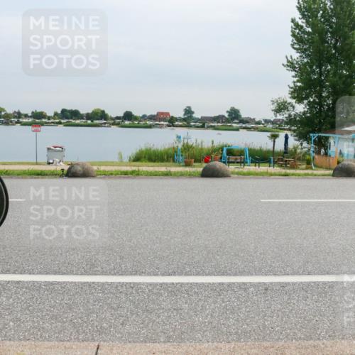 15.06.2025 - 27. Vierlanden-Triathlon H.Heesch http://msf.ph/oto/8052460 15.06.2025 10:58:58 Radfahren 23, 173, 471, 477, 595 meine-sportfotos.de