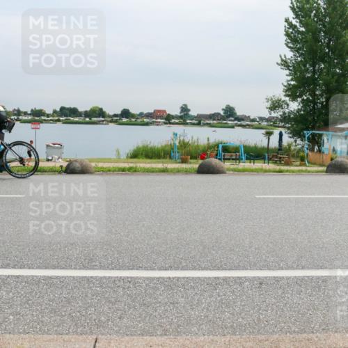 15.06.2025 - 27. Vierlanden-Triathlon H.Heesch http://msf.ph/oto/8052466 15.06.2025 10:58:59 Radfahren 23, 173, 471, 477, 595 meine-sportfotos.de