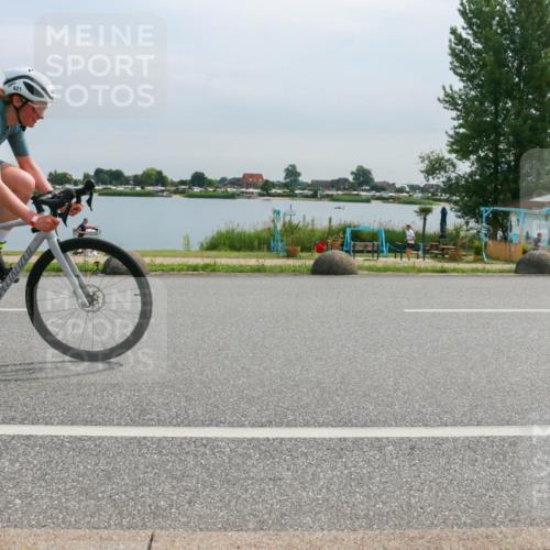 15.06.2025 - 27. Vierlanden-Triathlon H.Heesch http://msf.ph/oto/8052468 15.06.2025 10:59:05 Radfahren 173, 562, 621 meine-sportfotos.de