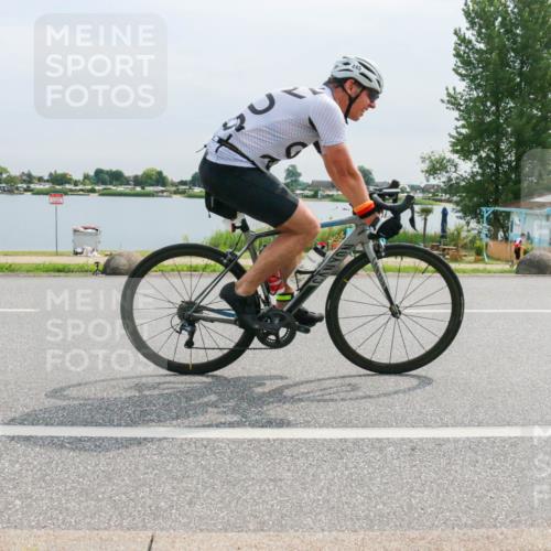 15.06.2025 - 27. Vierlanden-Triathlon H.Heesch http://msf.ph/oto/8052482 15.06.2025 10:59:19 Radfahren 445, 472, 582 meine-sportfotos.de