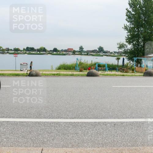 15.06.2025 - 27. Vierlanden-Triathlon H.Heesch http://msf.ph/oto/8052491 15.06.2025 10:59:25 Radfahren 131, 582 meine-sportfotos.de