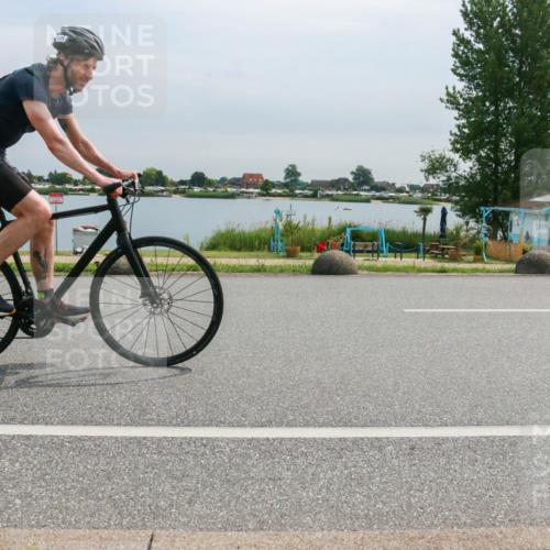 15.06.2025 - 27. Vierlanden-Triathlon H.Heesch http://msf.ph/oto/8052493 15.06.2025 10:59:25 Radfahren 131, 582 meine-sportfotos.de