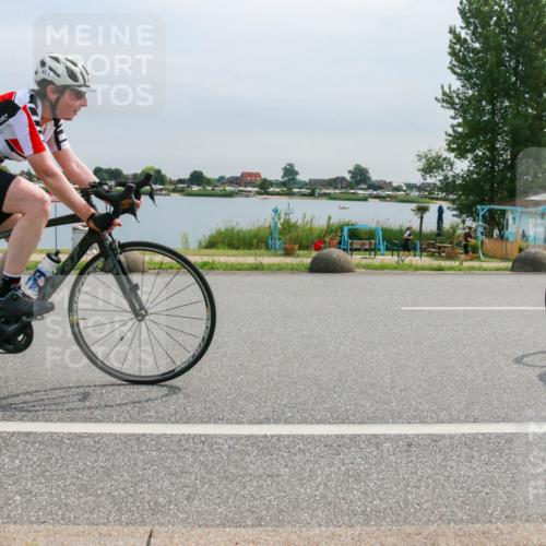 15.06.2025 - 27. Vierlanden-Triathlon H.Heesch http://msf.ph/oto/8052512 15.06.2025 10:59:36 Radfahren 206, 220, 526, 611, 652, 775 meine-sportfotos.de