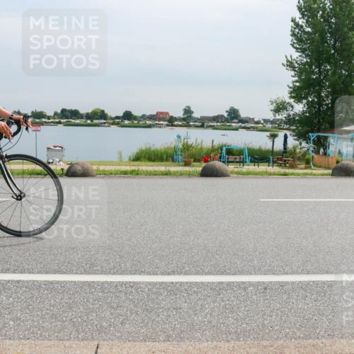 15.06.2025 - 27. Vierlanden-Triathlon H.Heesch http://msf.ph/oto/8052521 15.06.2025 10:59:44 Radfahren 371, 459, 483, 630 meine-sportfotos.de