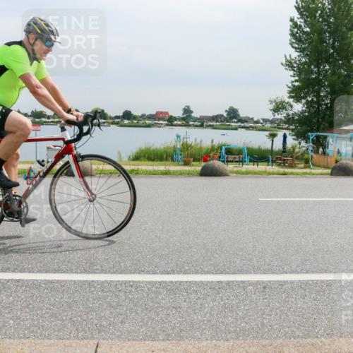 15.06.2025 - 27. Vierlanden-Triathlon H.Heesch http://msf.ph/oto/8052531 15.06.2025 10:59:46 Radfahren 371, 459, 483, 630 meine-sportfotos.de