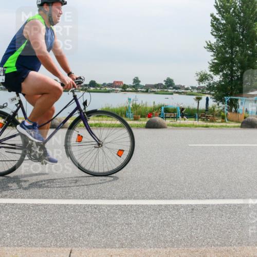 15.06.2025 - 27. Vierlanden-Triathlon H.Heesch http://msf.ph/oto/8052538 15.06.2025 10:59:56 Radfahren 374, 682 meine-sportfotos.de