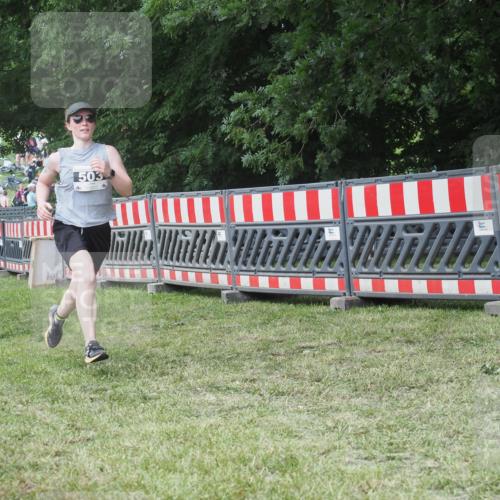 21.06.2025 - 27. Vierlanden-Triathlon KatJ http://msf.ph/oto/8052555 15.06.2025 12:01:41 Ziel 503 meine-sportfotos.de