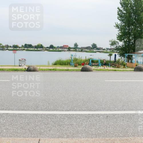 15.06.2025 - 27. Vierlanden-Triathlon H.Heesch http://msf.ph/oto/8052584 15.06.2025 11:00:34 Radfahren 157, 162, 227, 489, 571, 638, 650 meine-sportfotos.de