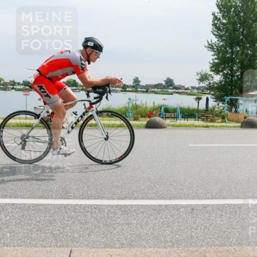 15.06.2025 - 27. Vierlanden-Triathlon H.Heesch http://msf.ph/oto/8052596 15.06.2025 11:00:37 Radfahren 61, 157, 162, 417, 638 meine-sportfotos.de
