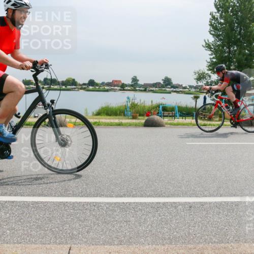 15.06.2025 - 27. Vierlanden-Triathlon H.Heesch http://msf.ph/oto/8052611 15.06.2025 11:00:40 Radfahren 61, 162, 417, 421, 586, 726, 759 meine-sportfotos.de