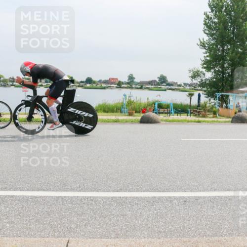 15.06.2025 - 27. Vierlanden-Triathlon H.Heesch http://msf.ph/oto/8052615 15.06.2025 11:00:41 Radfahren 61, 162, 417, 421, 586, 726, 759 meine-sportfotos.de