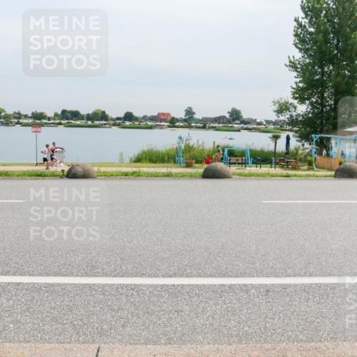 15.06.2025 - 27. Vierlanden-Triathlon H.Heesch http://msf.ph/oto/8052636 15.06.2025 11:00:44 Radfahren 61, 226, 421, 586, 726, 759 meine-sportfotos.de