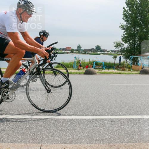 15.06.2025 - 27. Vierlanden-Triathlon H.Heesch http://msf.ph/oto/8052641 15.06.2025 11:00:45 Radfahren 61, 226, 421, 586, 726, 759 meine-sportfotos.de