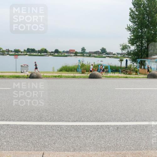 15.06.2025 - 27. Vierlanden-Triathlon H.Heesch http://msf.ph/oto/8052655 15.06.2025 11:00:47 Radfahren 226, 421, 586, 726, 759 meine-sportfotos.de