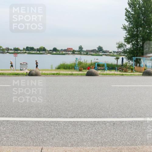 15.06.2025 - 27. Vierlanden-Triathlon H.Heesch http://msf.ph/oto/8052705 15.06.2025 11:00:54 Radfahren  meine-sportfotos.de