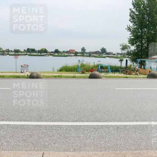 15.06.2025 - 27. Vierlanden-Triathlon H.Heesch http://msf.ph/oto/8052727 15.06.2025 11:00:59 Radfahren 203 meine-sportfotos.de