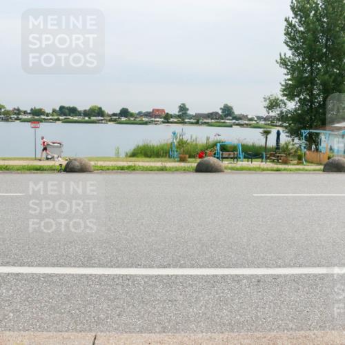 15.06.2025 - 27. Vierlanden-Triathlon H.Heesch http://msf.ph/oto/8052777 15.06.2025 11:01:05 Radfahren 163, 695 meine-sportfotos.de