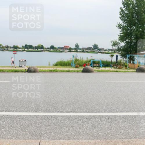 15.06.2025 - 27. Vierlanden-Triathlon H.Heesch http://msf.ph/oto/8052781 15.06.2025 11:01:05 Radfahren 163, 695 meine-sportfotos.de