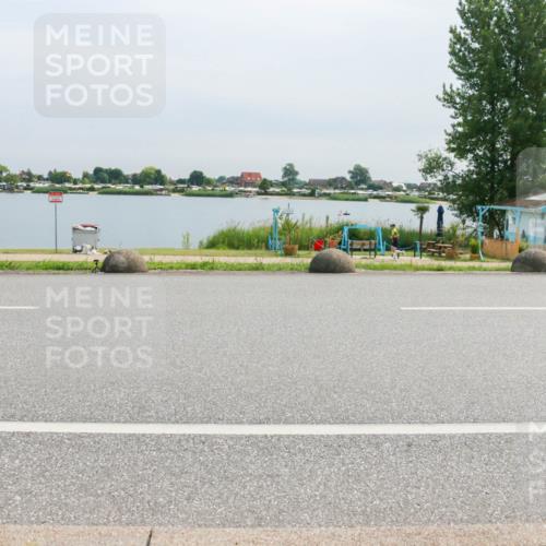 15.06.2025 - 27. Vierlanden-Triathlon H.Heesch http://msf.ph/oto/8052806 15.06.2025 11:01:08 Radfahren 2, 163, 194, 216, 241, 479, 695 meine-sportfotos.de