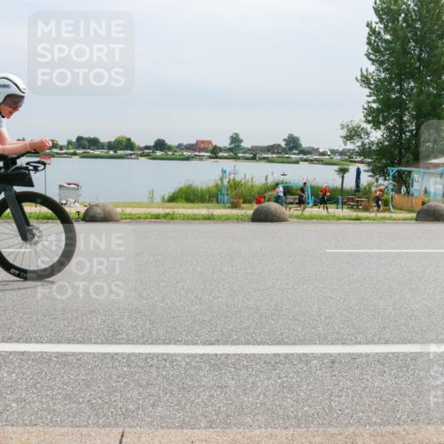 15.06.2025 - 27. Vierlanden-Triathlon H.Heesch http://msf.ph/oto/8052823 15.06.2025 11:01:14 Radfahren 2, 123, 194, 200, 216, 241, 479, 618 meine-sportfotos.de
