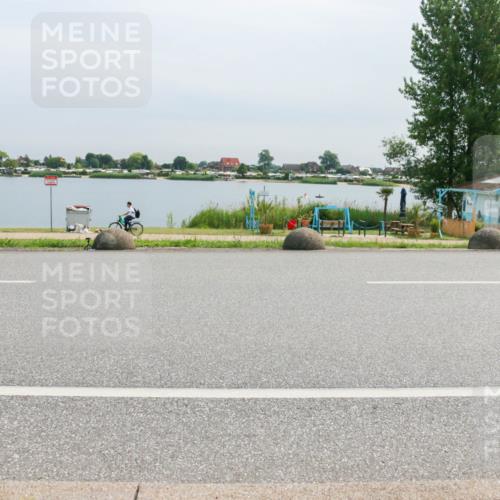 15.06.2025 - 27. Vierlanden-Triathlon H.Heesch http://msf.ph/oto/8052836 15.06.2025 11:01:17 Radfahren 123, 200, 484, 618 meine-sportfotos.de