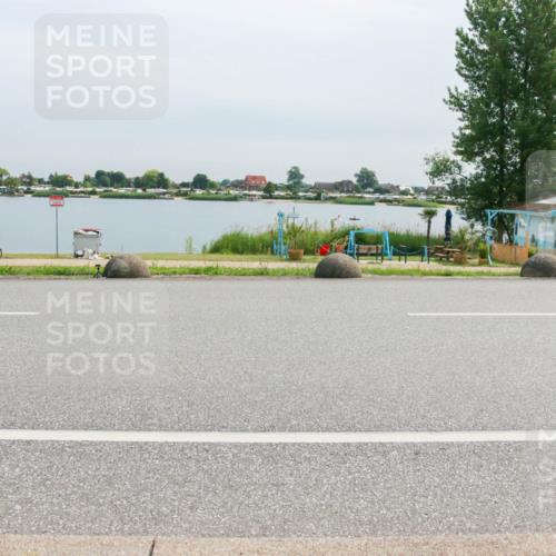 15.06.2025 - 27. Vierlanden-Triathlon H.Heesch http://msf.ph/oto/8052842 15.06.2025 11:01:19 Radfahren 484, 501 meine-sportfotos.de