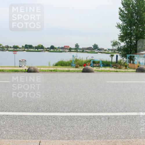 15.06.2025 - 27. Vierlanden-Triathlon H.Heesch http://msf.ph/oto/8052844 15.06.2025 11:01:19 Radfahren 484, 501 meine-sportfotos.de