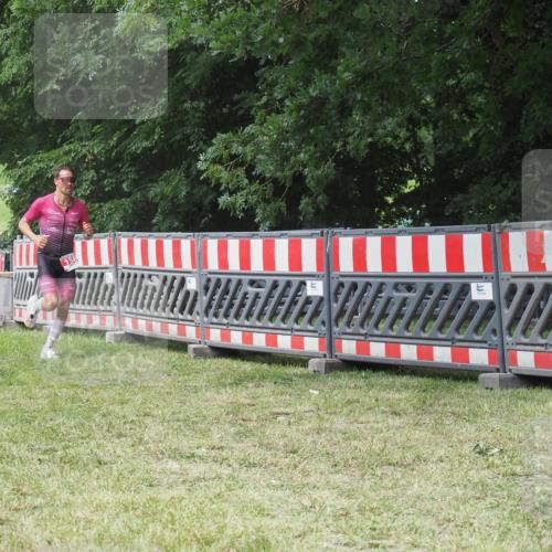21.06.2025 - 27. Vierlanden-Triathlon KatJ http://msf.ph/oto/8052845 15.06.2025 12:11:50 Ziel 158 meine-sportfotos.de