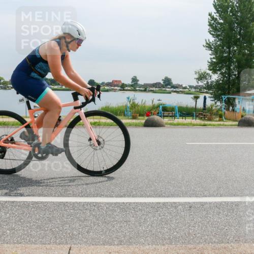 15.06.2025 - 27. Vierlanden-Triathlon H.Heesch http://msf.ph/oto/8052859 15.06.2025 11:01:24 Radfahren 501, 542, 644 meine-sportfotos.de