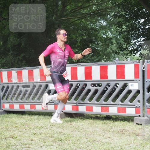 21.06.2025 - 27. Vierlanden-Triathlon KatJ http://msf.ph/oto/8052872 15.06.2025 12:11:52 Ziel 158 meine-sportfotos.de