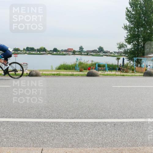 15.06.2025 - 27. Vierlanden-Triathlon H.Heesch http://msf.ph/oto/8052911 15.06.2025 11:02:09 Radfahren 125, 620, 749 meine-sportfotos.de