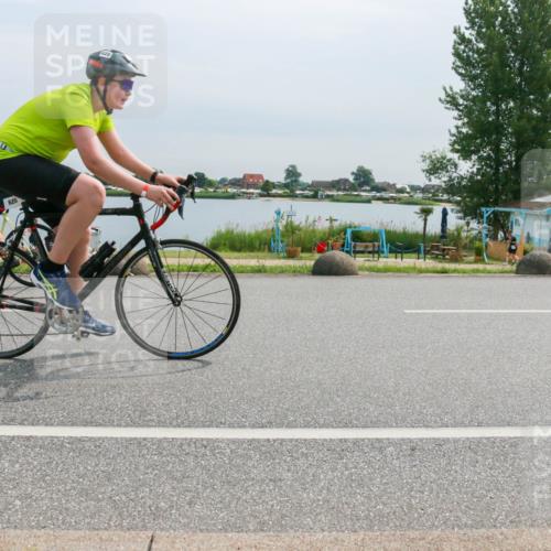 15.06.2025 - 27. Vierlanden-Triathlon H.Heesch http://msf.ph/oto/8052917 15.06.2025 11:02:10 Radfahren 125, 620, 749 meine-sportfotos.de