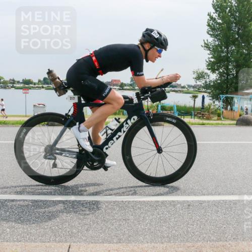 15.06.2025 - 27. Vierlanden-Triathlon H.Heesch http://msf.ph/oto/8052935 15.06.2025 11:02:28 Radfahren 174, 217 meine-sportfotos.de